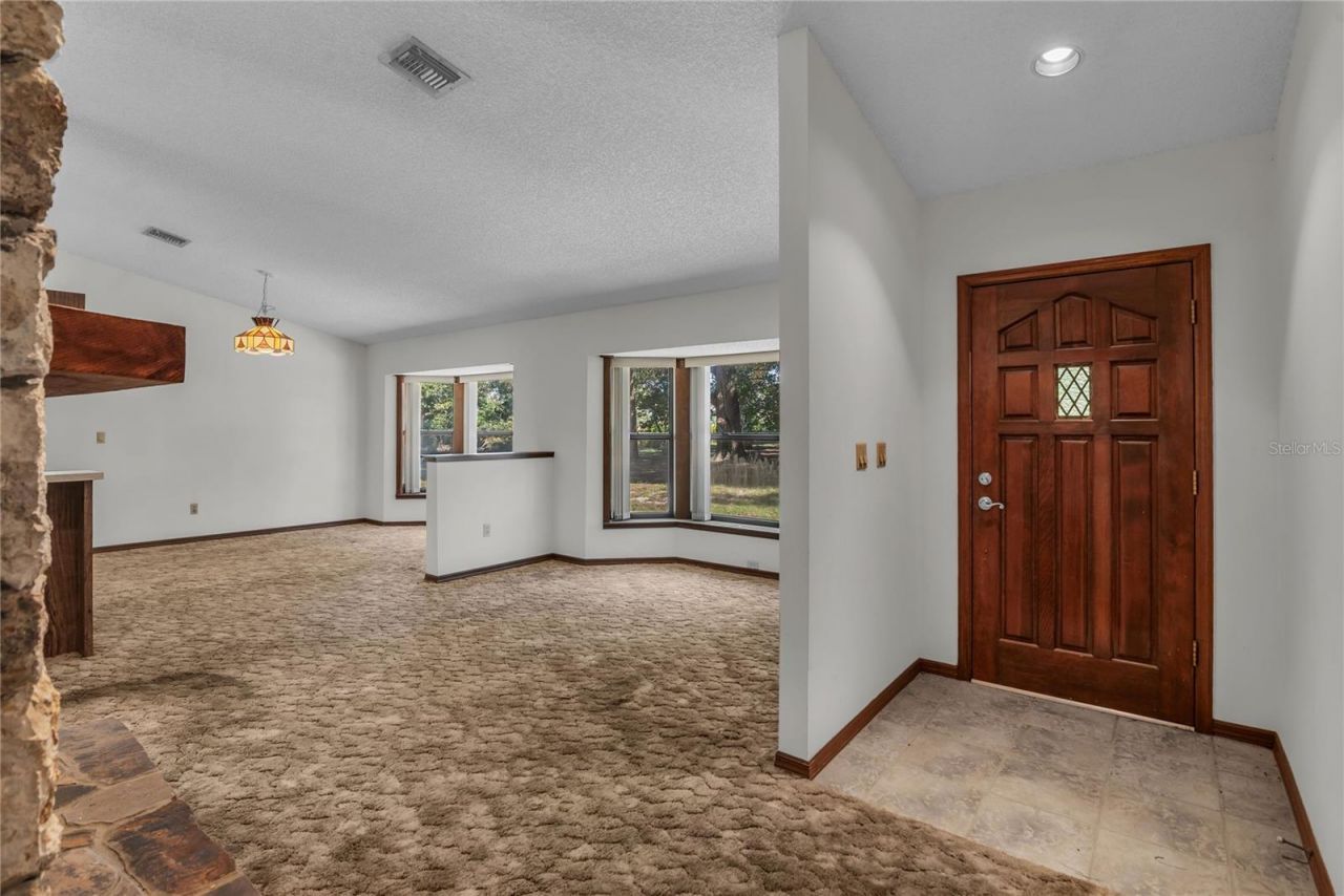 624 Hull Island Drive, Oakland, FL 34787 Photo