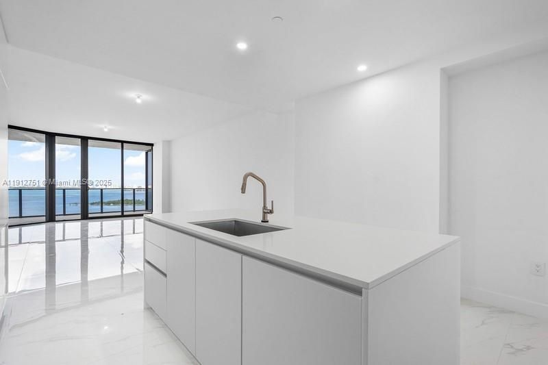 700 NE 24, Unit 1703, Miami, FL 33137 Photo