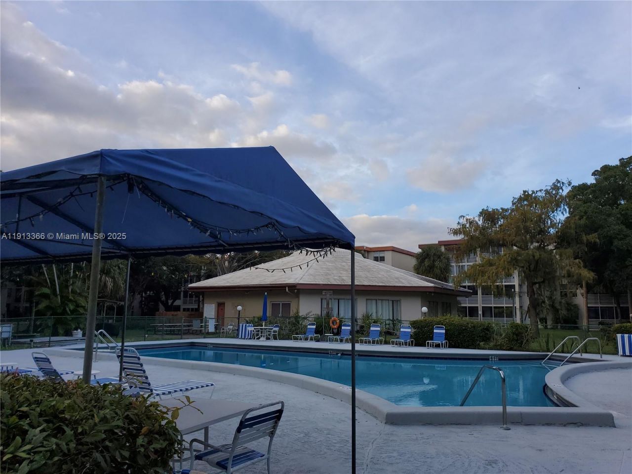 2601 NW 48th Ter, Unit 146, Lauderdale Lakes, FL 33313 Photo