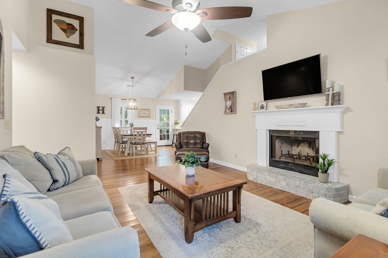 108 Apache Drive Photo 9