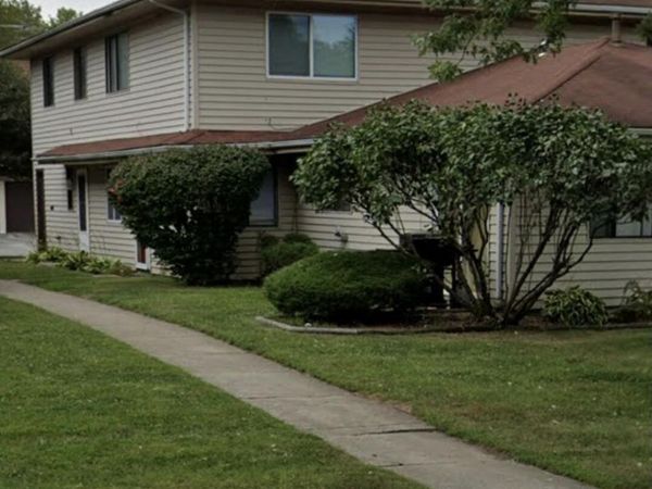7005 Fillmore Drive, Merrillville, IN 46410