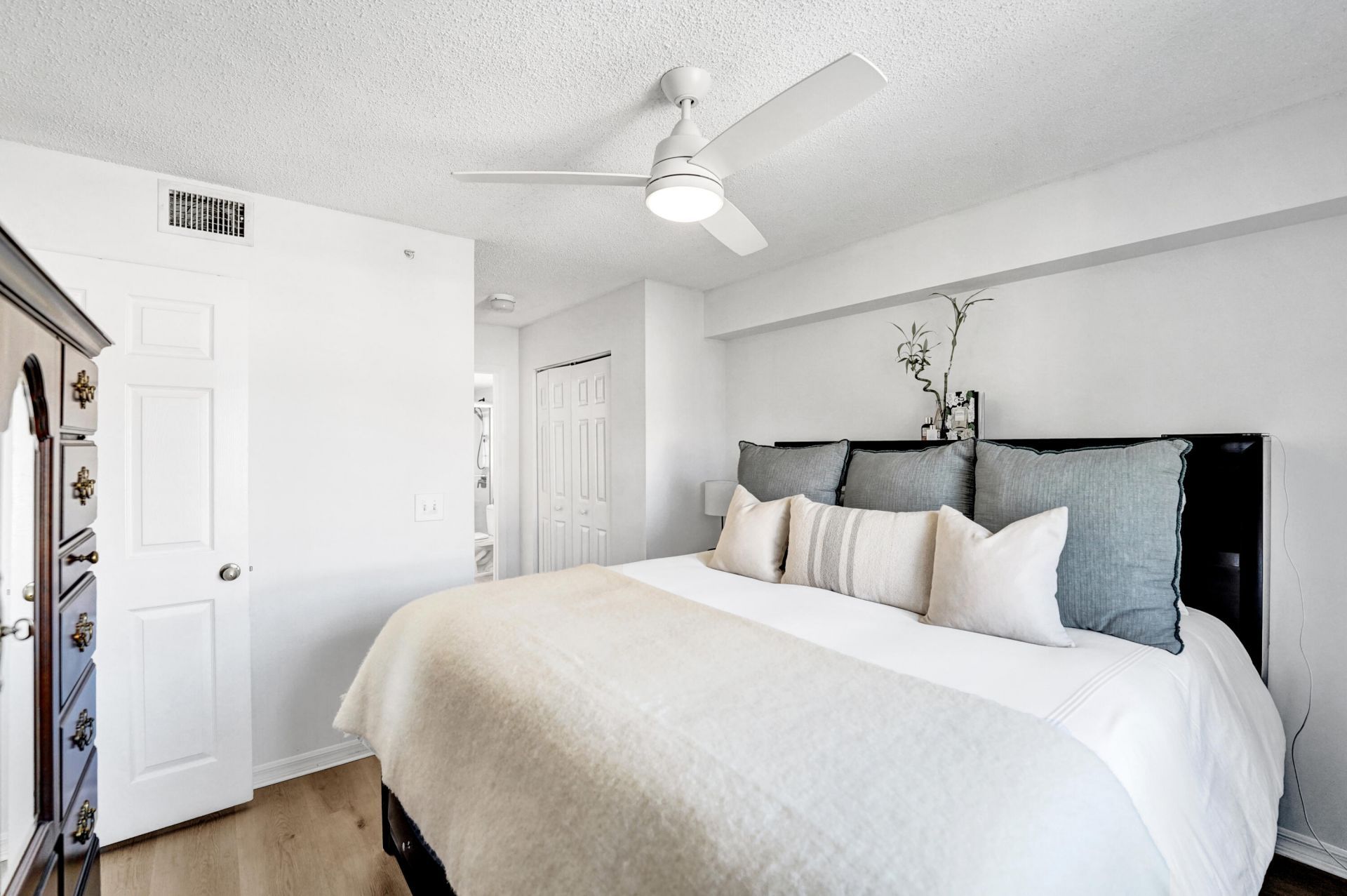 2125 SE 10th Avenue, Unit 1008, Fort Lauderdale, FL 33316 Photo