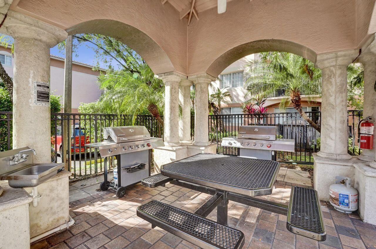 2125 SE 10th Avenue, Unit 1008, Fort Lauderdale, FL 33316 Photo