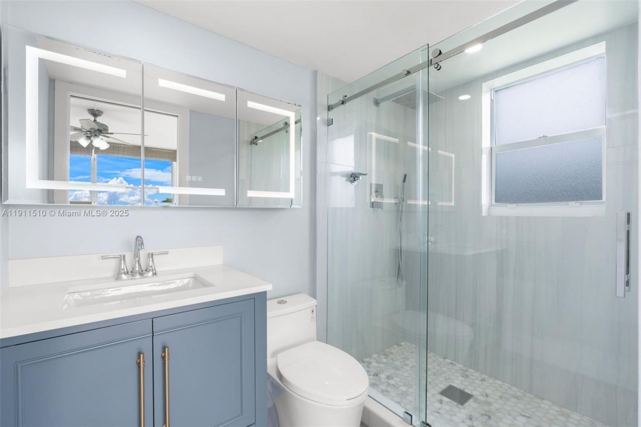 7640 NW 18th St, Unit 301, Margate, FL 33063 Photo