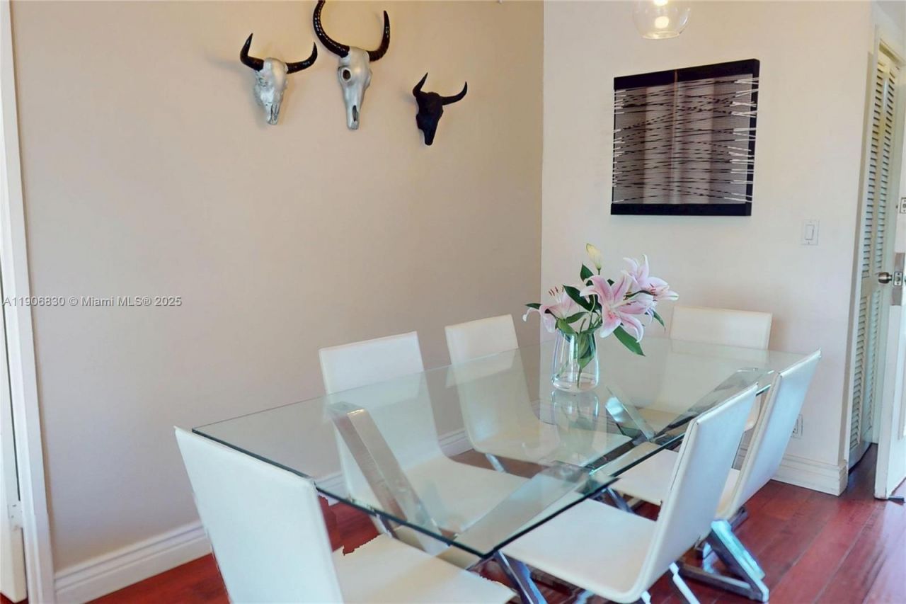 500 Three Islands Blvd, Unit L 25, Hallandale Beach, FL 33009 Photo