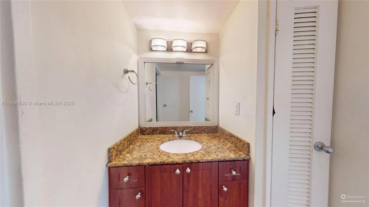 500 Three Islands Blvd, Unit L 25, Hallandale Beach, FL 33009 Photo