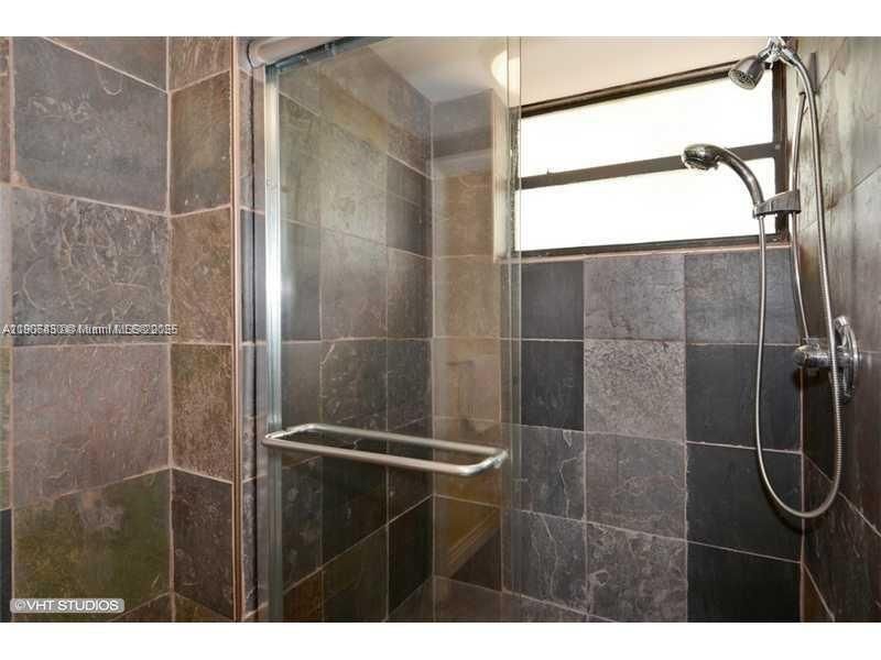 500 Three Islands Blvd, Unit L 25, Hallandale Beach, FL 33009 Photo