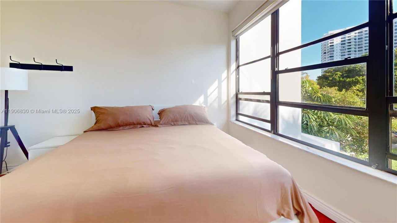 500 Three Islands Blvd, Unit L 25, Hallandale Beach, FL 33009 Photo