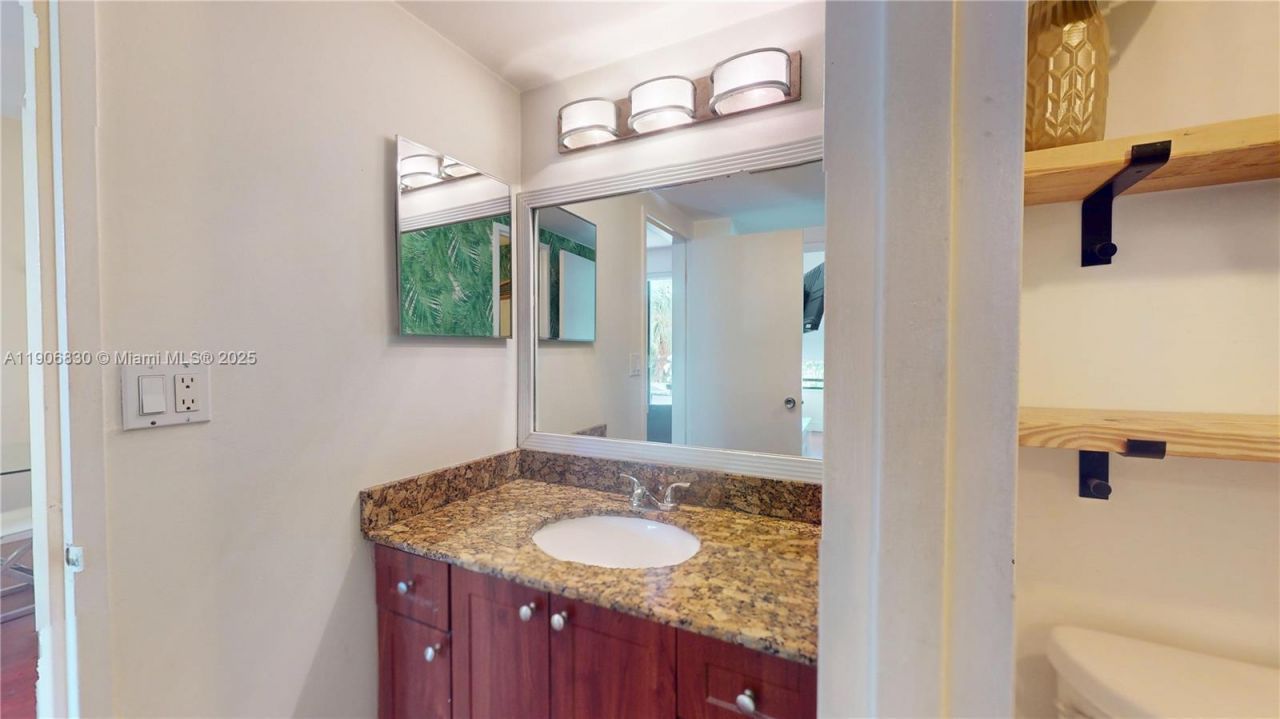 500 Three Islands Blvd, Unit L 25, Hallandale Beach, FL 33009 Photo