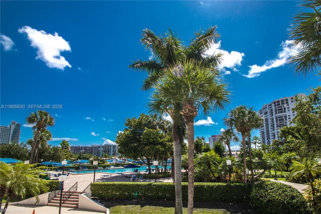 500 Three Islands Blvd, Unit L 25, Hallandale Beach, FL 33009 Photo