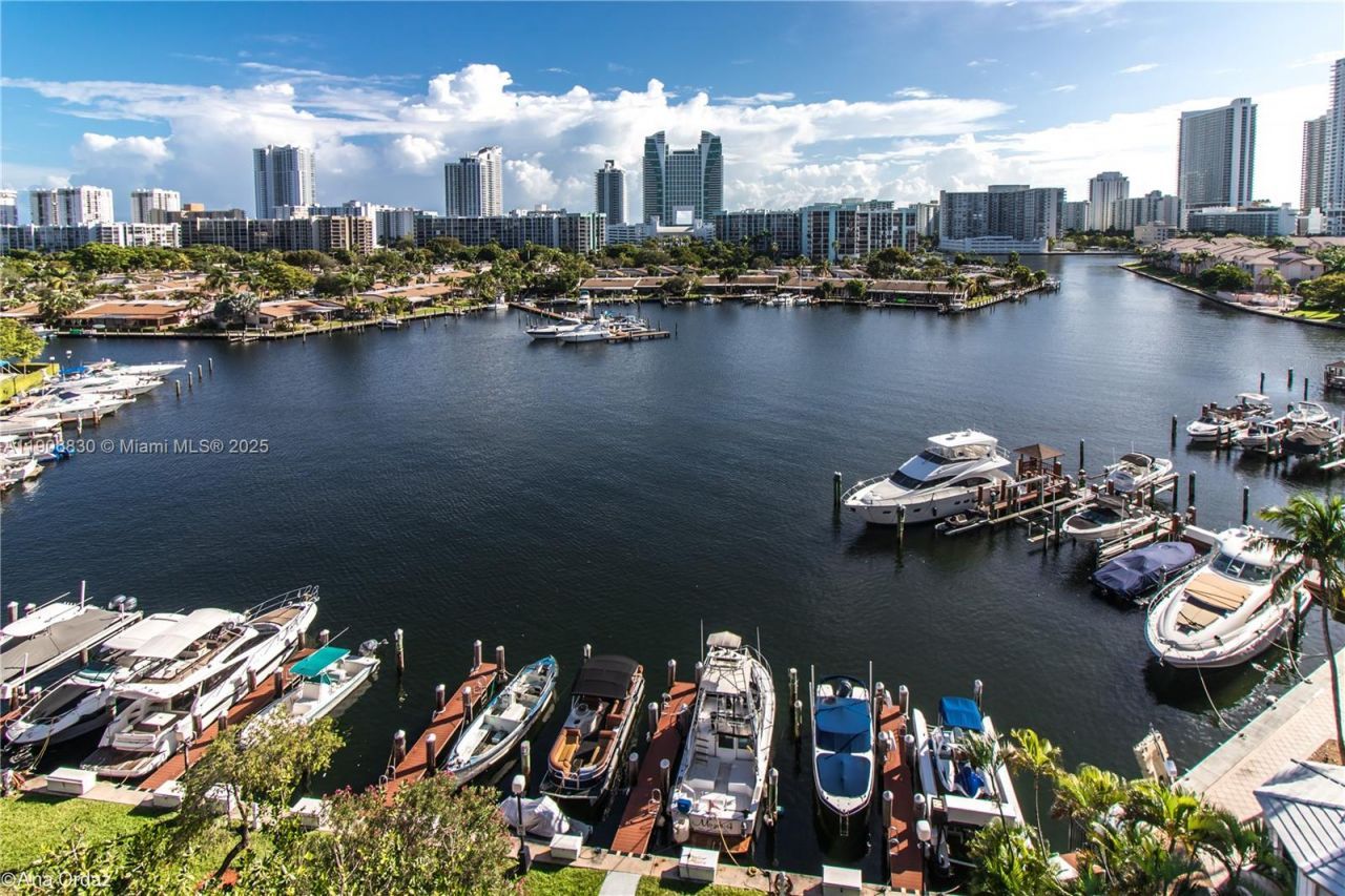 500 Three Islands Blvd, Unit L 25, Hallandale Beach, FL 33009 Photo