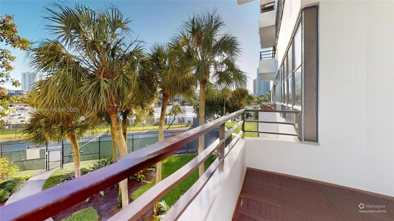 500 Three Islands Blvd, Unit L 25, Hallandale Beach, FL 33009 Photo