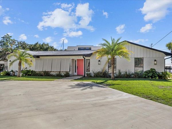 1294 Soundside Landing Court, Gulf Breeze, FL 32563