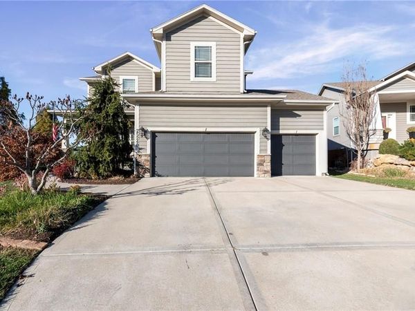 25240 W 142nd Terrace, Olathe, KS 66061