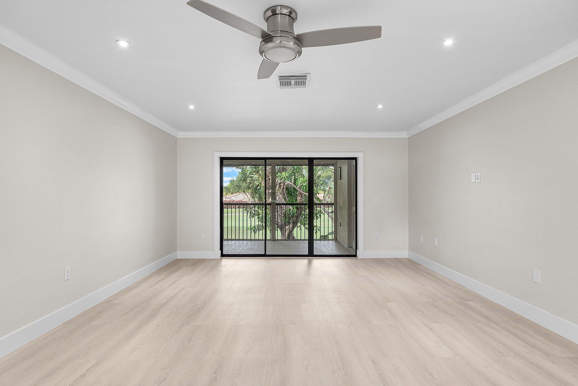 18 Stratford Drive E, Unit F, Boynton Beach, FL 33436 Photo