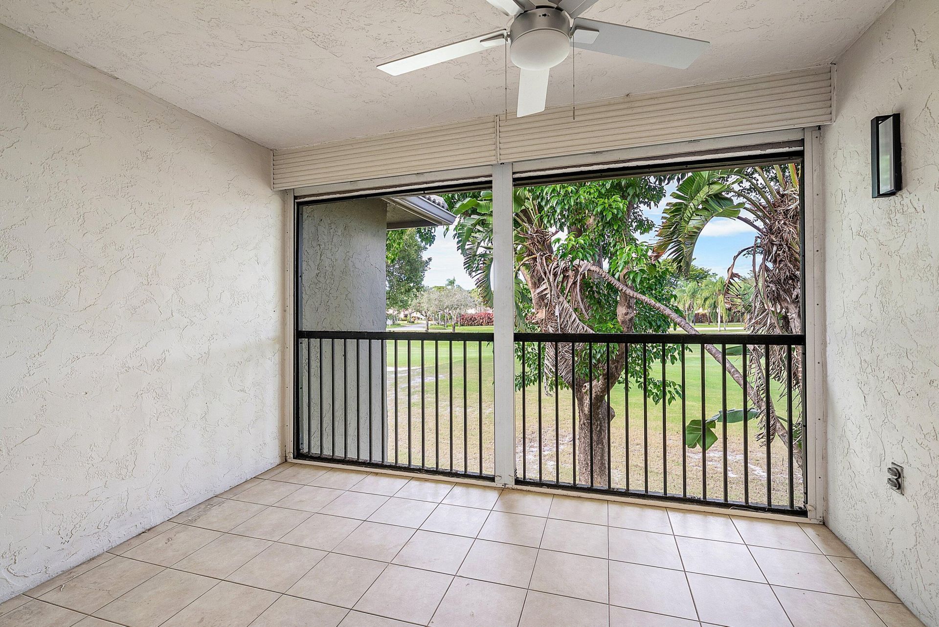 18 Stratford Drive E, Unit F, Boynton Beach, FL 33436 Photo