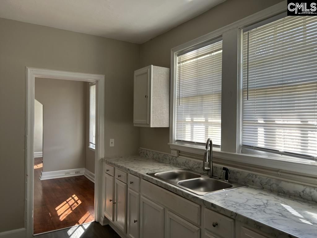 723 Summit Avenue Photo 6