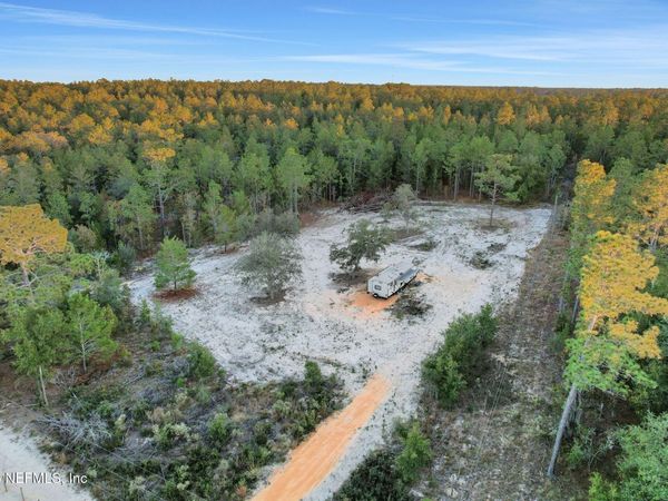 161 WINDY HILLS Road, Hawthorne, FL 32640