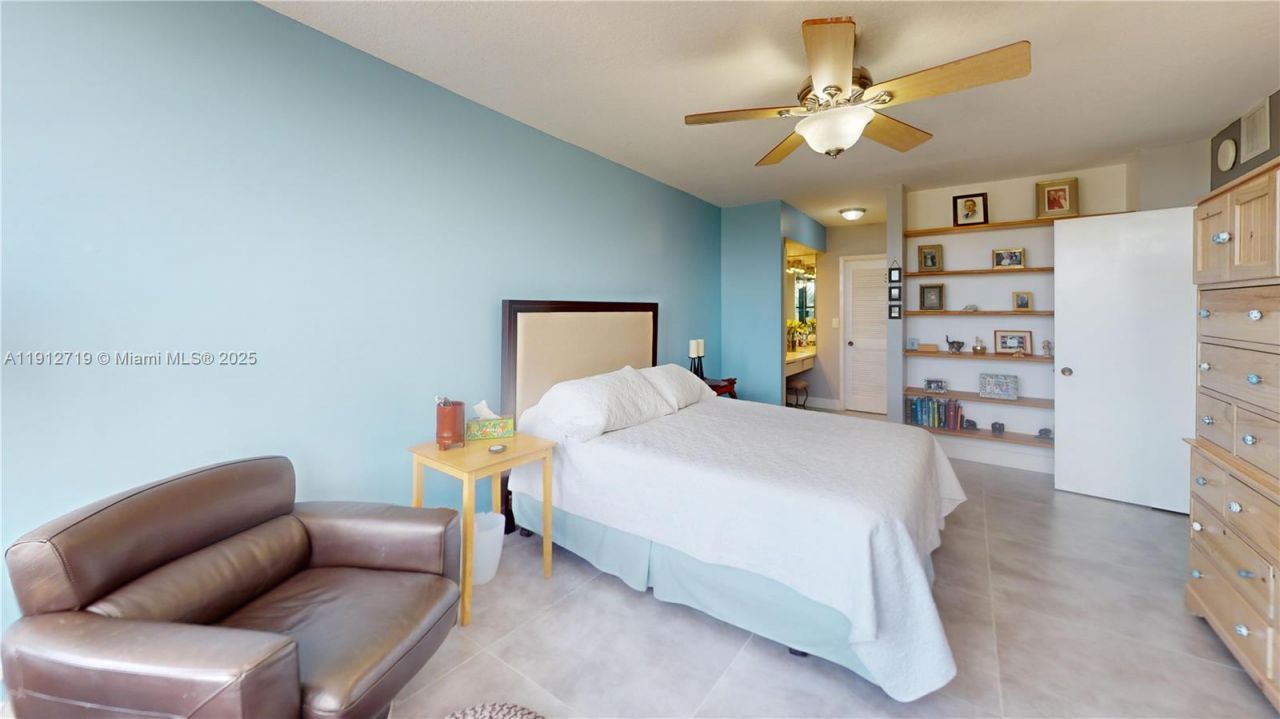 2500 Parkview Dr, Unit 507, Hallandale Beach, FL 33009 Photo