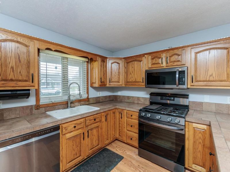 16 Senior Drive, Greenwich, OH 44837 Photo 10