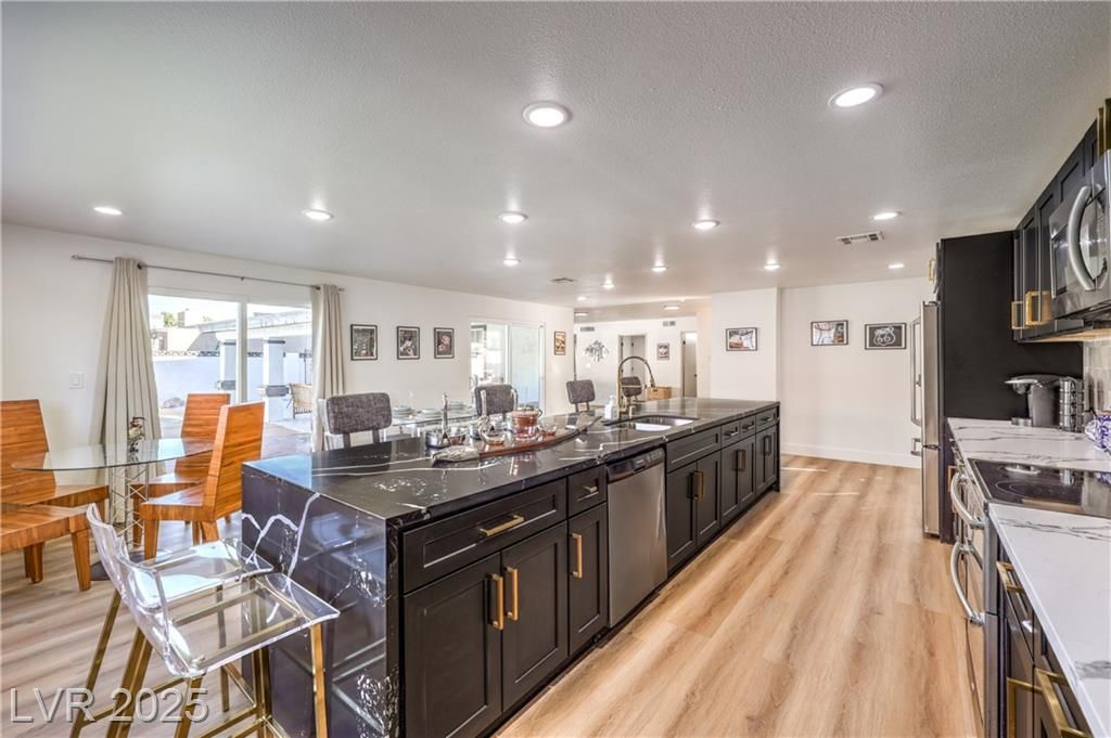 4731 Avenida Del Diablo, Las Vegas, NV 89121 Main Photo