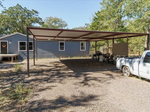 144 Rocky LN, Bastrop, TX 78602