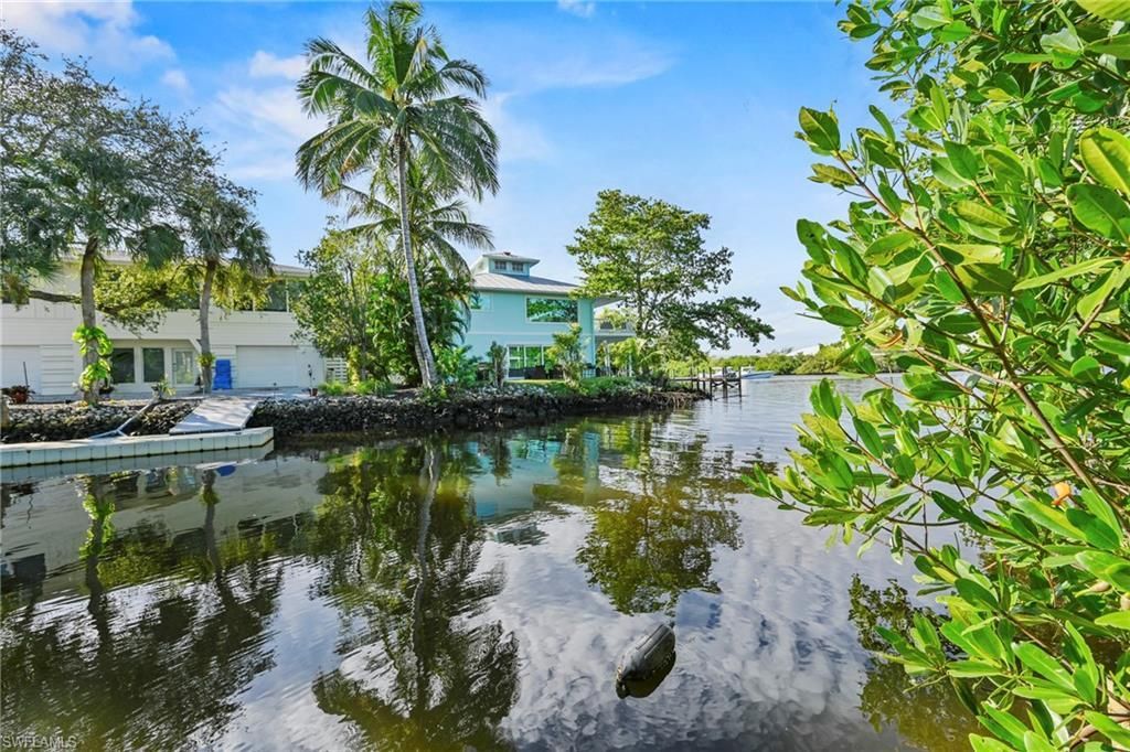 1570 Avion Pl, Naples, FL 34104 Photo