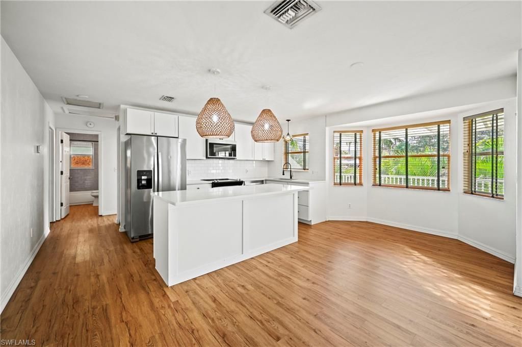 1570 Avion Pl, Naples, FL 34104 Photo