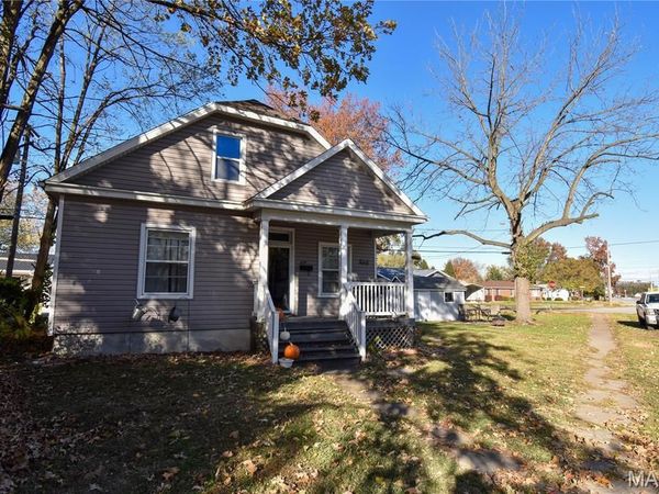 619 E Main Street, Staunton, IL 62088