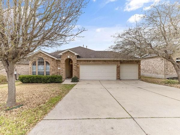 2134 Paradise Ridge DR, Round Rock, TX 78665