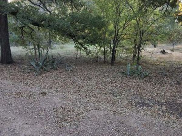 5765 Tokio Road, West, TX 76691