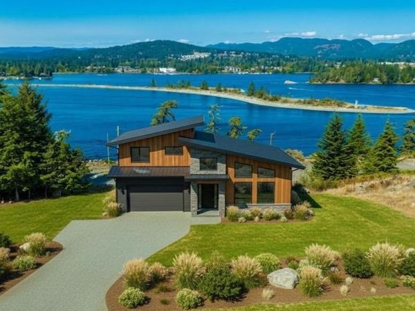 7070 Fisher Rd, Sooke, BC V9Z 1A8