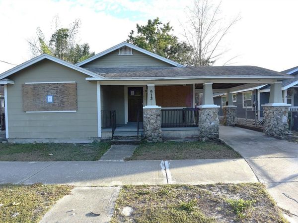 913 E 28TH AVENUE, TAMPA, FL 33605