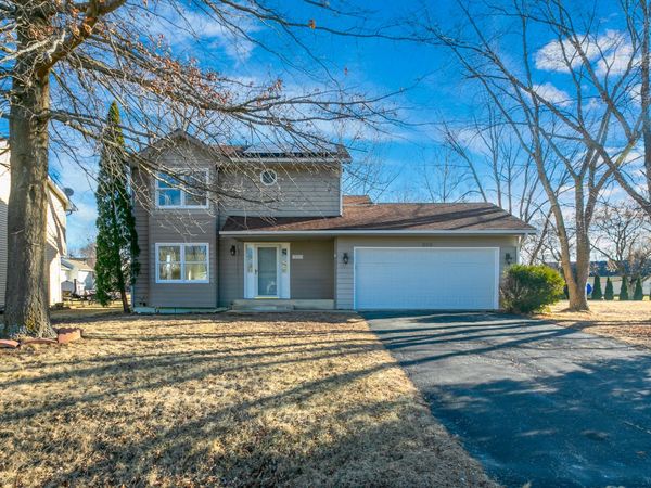 508 Pembroke Road SW, Poplar Grove, IL 61065