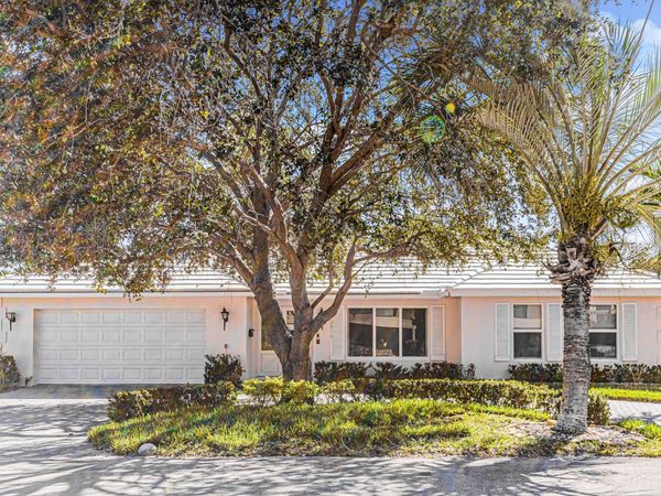 2810 NE 60th Street, Fort Lauderdale, FL 33308