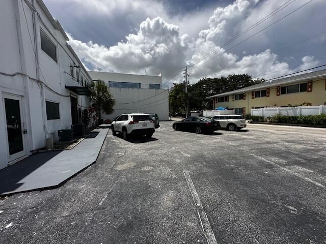 2631 E Oakland Park Boulevard, Unit 105b, Fort Lauderdale, FL 33306 Photo