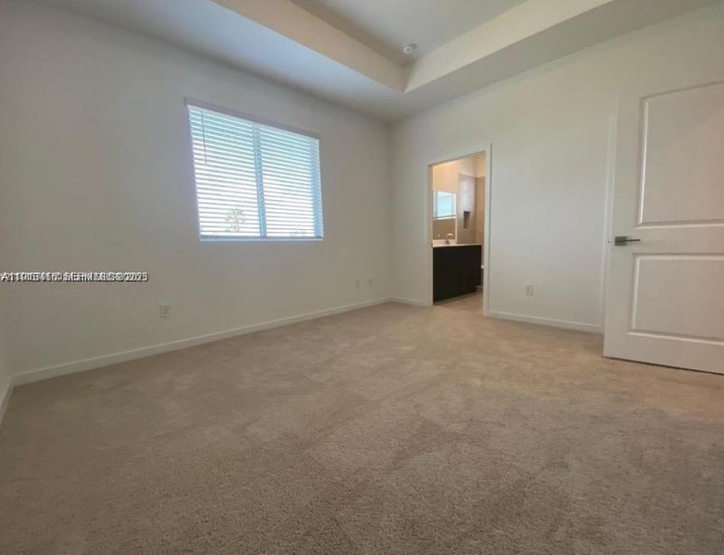 871 SE 16 Ct, Miami, FL 33034 Photo