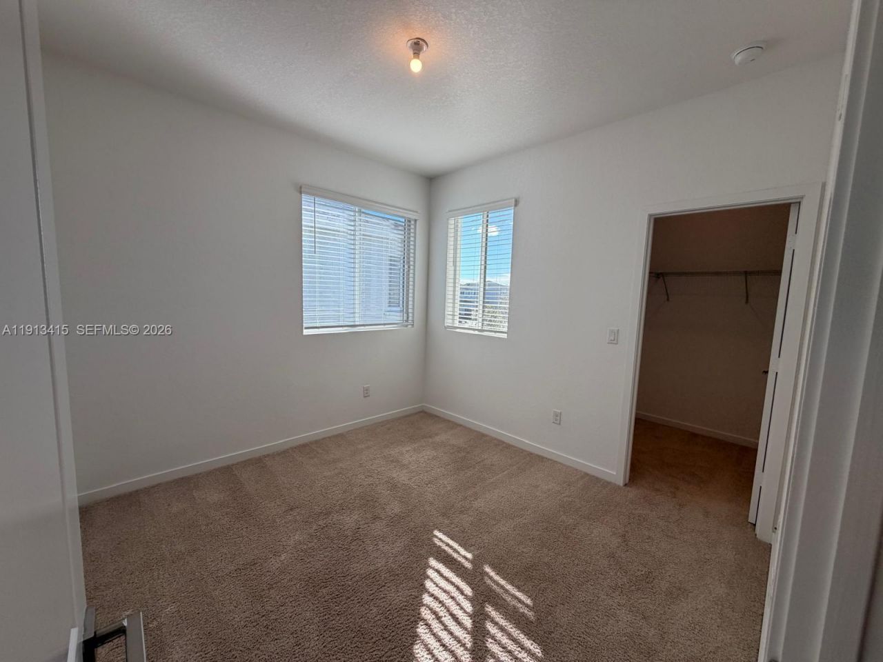 871 SE 16 Ct, Miami, FL 33034 Photo