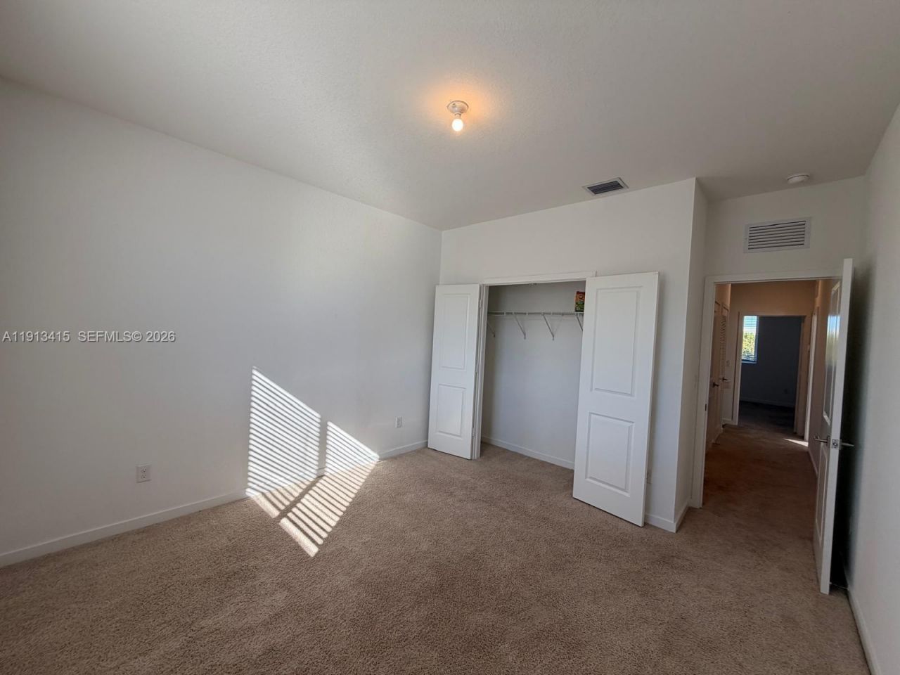 871 SE 16 Ct, Miami, FL 33034 Photo