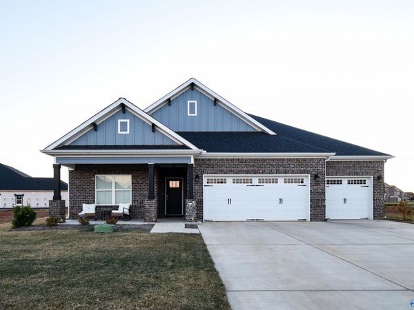 204 Charlie Lee Circle, Meridianville, AL 35759