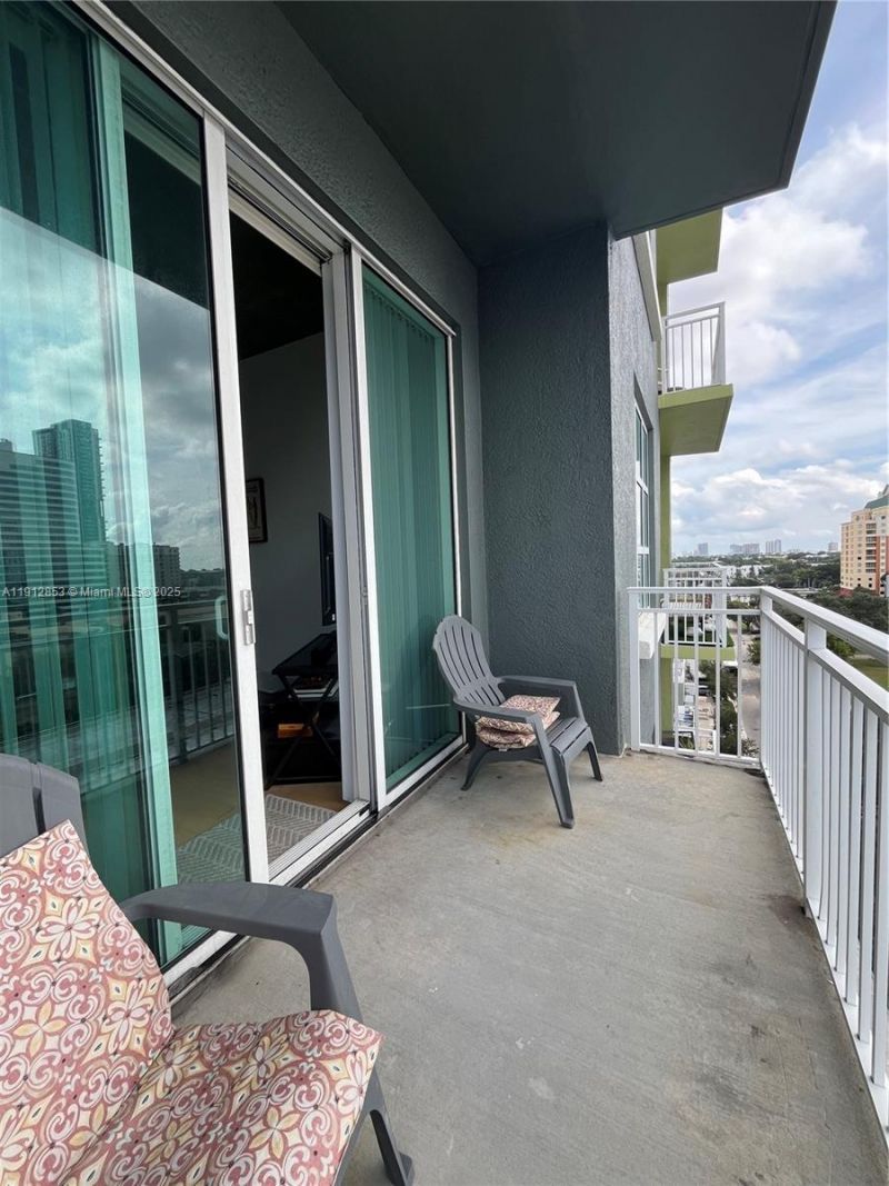 313 NE 2nd St, Unit 802, Fort Lauderdale, FL 33301 Photo