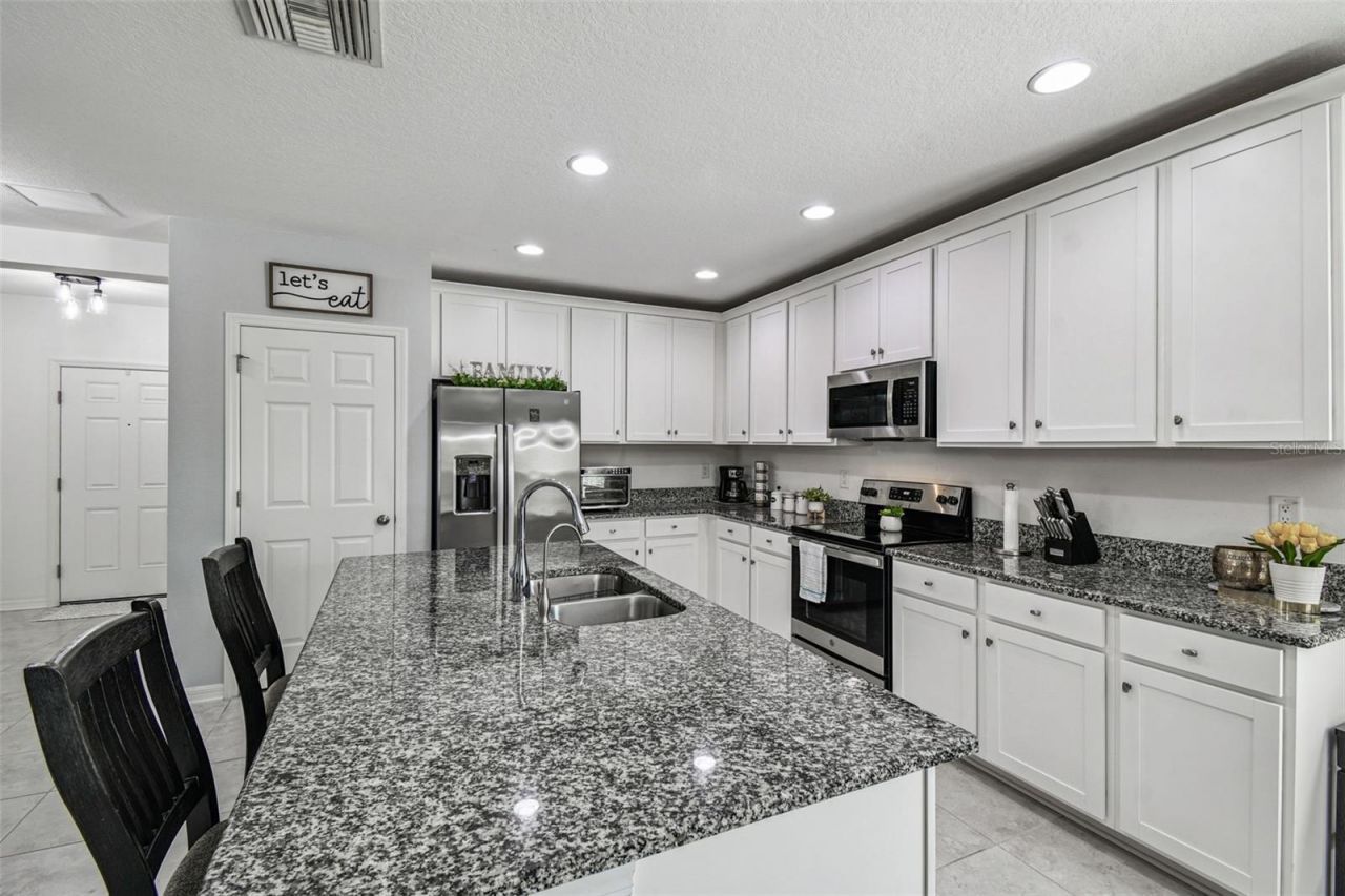 12907 Conquistador Loop, Spring Hill, FL 34610 Photo