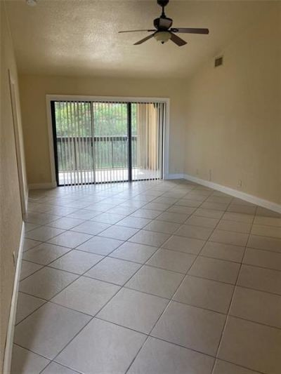 5701 Riverside Drive, Unit 302, Coral Springs, FL 33067 Photo
