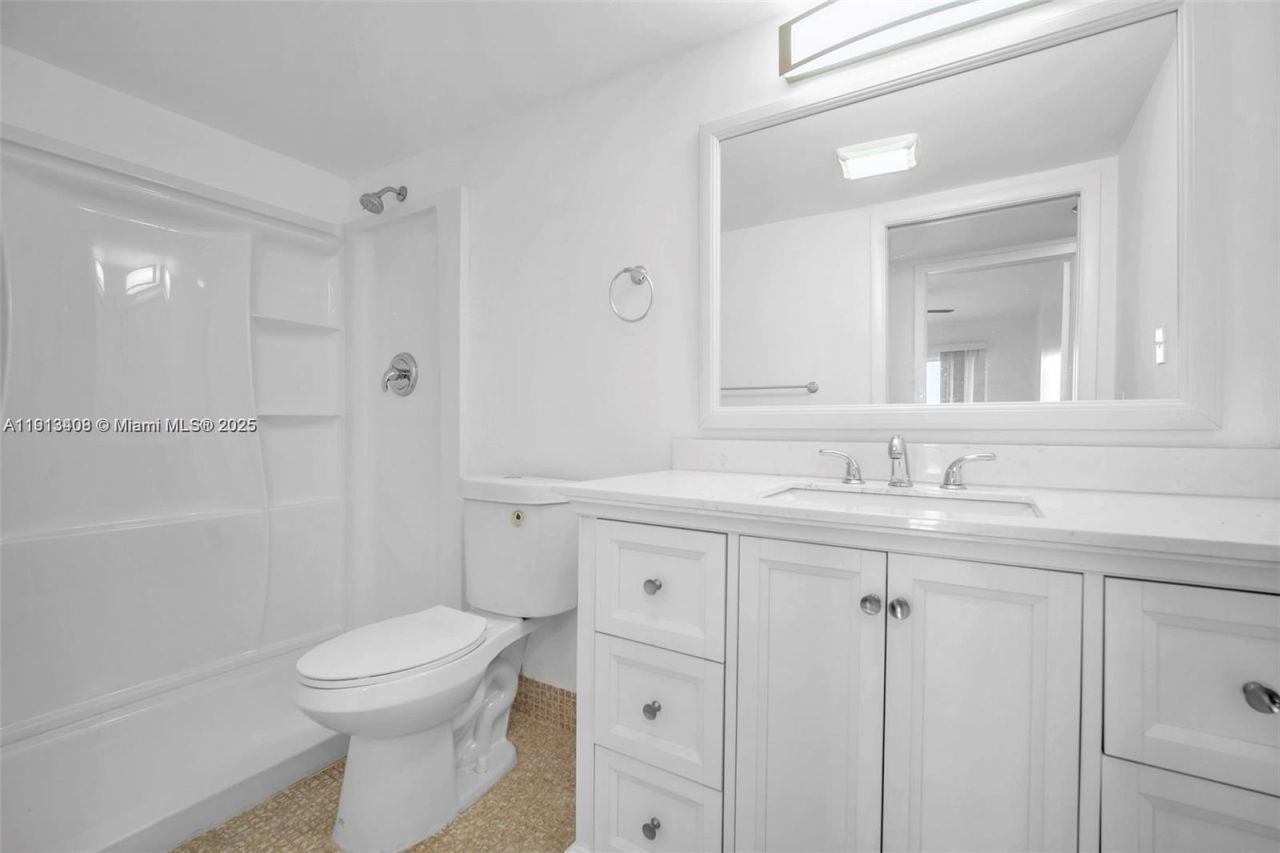 2048 Hythe C, Unit 2048, Boca Raton, FL 33434 Photo