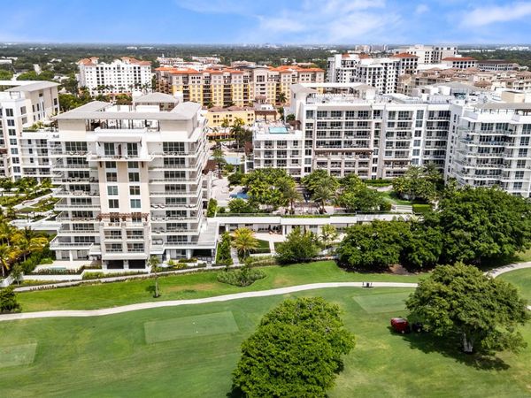 220 SE Mizner Boulevard, Unit 305, Boca Raton, FL 33432