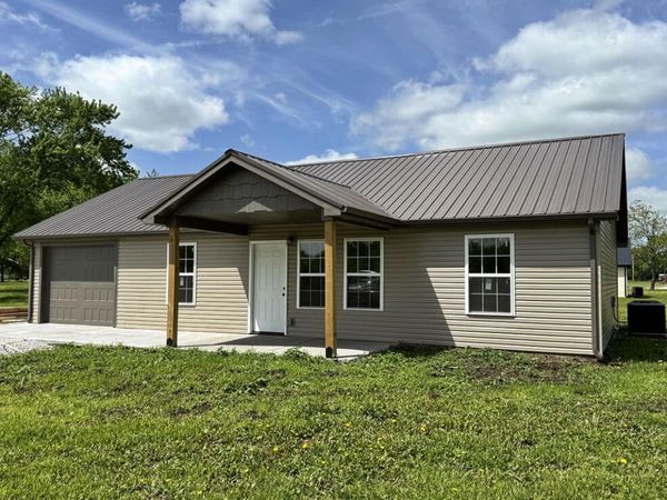 105 W Marvin Avenue, Walker, MO 64790