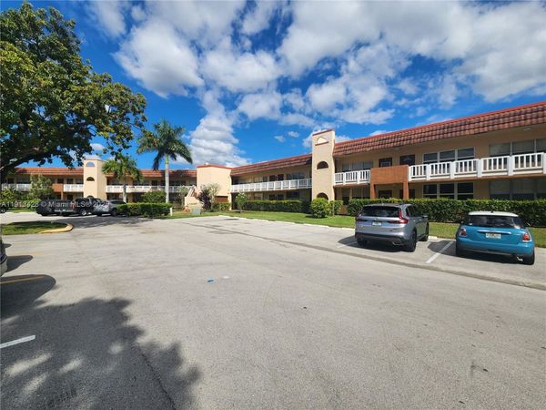 8851 Sunrise Lakes Blvd, Unit 213, Sunrise, FL 33322