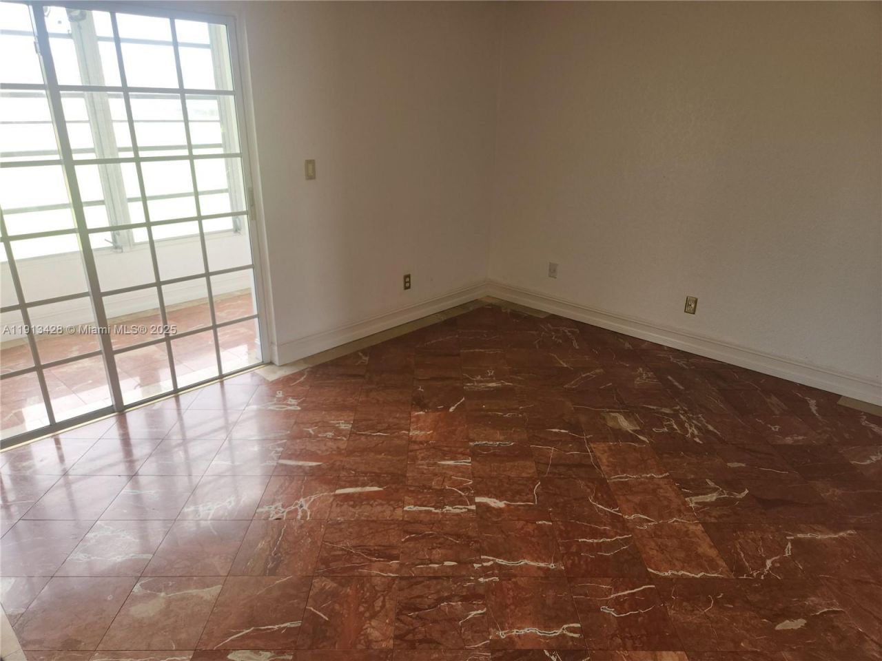 8851 Sunrise Lakes Blvd, Unit 213, Sunrise, FL 33322 Photo