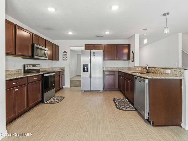 546 Cooper Court SW, Palm Bay, FL 32908