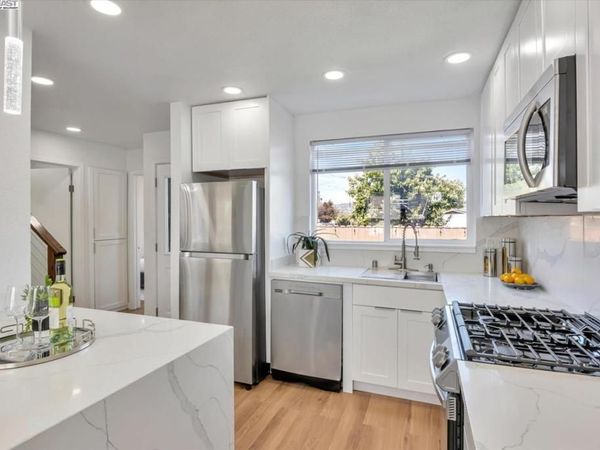 10468 West Court, Oakland, CA 94603